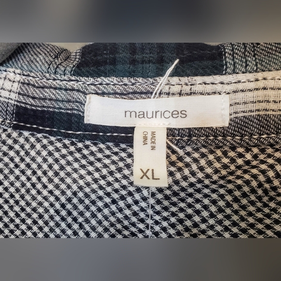 Maurices NEW Plaid Button Up Shirt Long Sleeves Size XL Black Cream Gray Cotton - Picture 5 of 15
